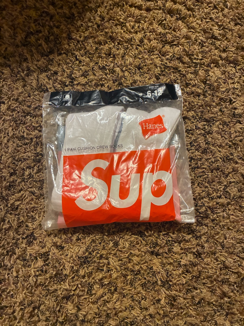 2 pair Hanes x Supreme White Crew Socks